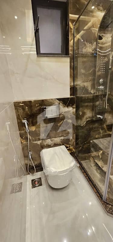 Ultra Luxury Corner House Available For Sale Ultra Luxury Corner House Available For Sale