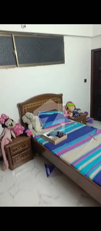 گارڈن ویسٹ کراچی میں 4 کمروں کا 7 مرلہ فلیٹ 2.5 کروڑ میں برائے فروخت۔