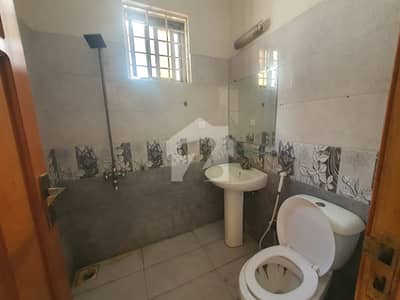 12 Marla Upper Portion Available For Rent