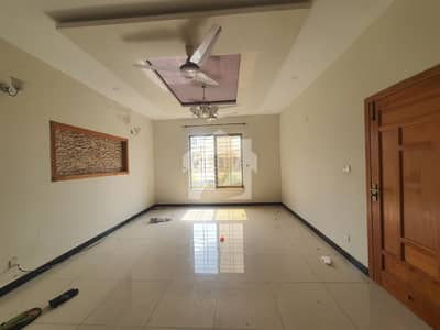 12 Marla Upper Portion Available For Rent