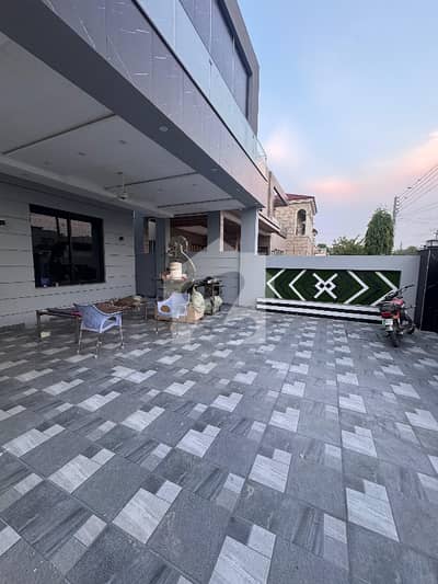 1 KANAL Lower Portion For Rent