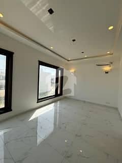 CHANCE DEAL 100 YARDS STAFF BUNGALOW FOR SALE PHASE 8
