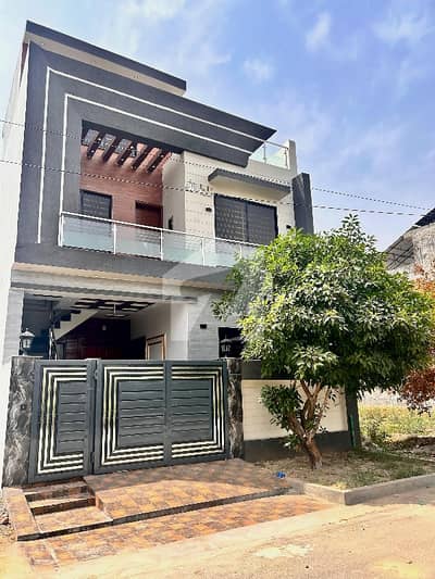 5 Marla Beautiful Owner Built Park Facing House For Sale In SA Garden Phase 2