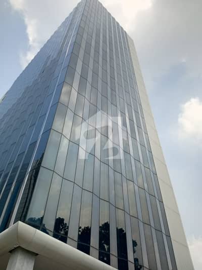 گلبرگ لاہور میں 8 کنال Studio عمارت 50.0 لاکھ میں کرایہ پر دستیاب ہے۔