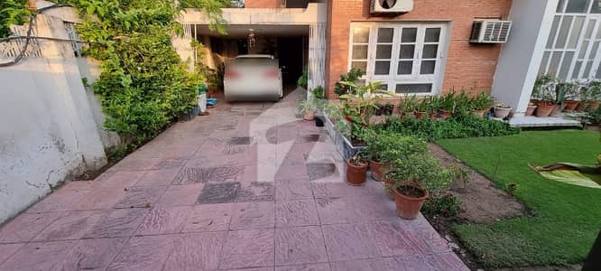 Main Double Road Beautifully Located 24 Marla Double Storey House Prime Location Main Double Road Beautifully Located 24 Marla Double Storey House Prime Location