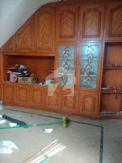 النجف کالونی فیصل آباد میں 5 کمروں کا 5 مرلہ مکان 1.9 کروڑ میں برائے فروخت۔