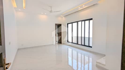 FOR RENT Designer House 9-Bedrooms Triple Storey House In F_7/1