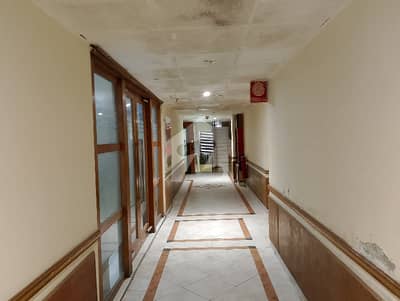 Prime Location Office Of 860 Square Feet Is Available For sale In Siddique Trade Center, Lahore