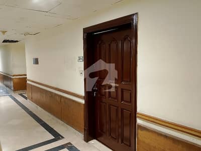 Prime Location 843 Square Feet Office For rent In Rs. 75000 Only