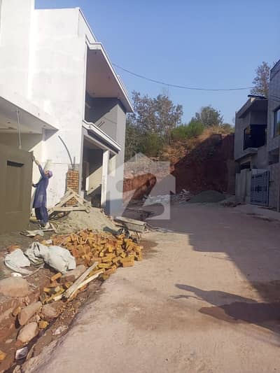 5 Marla Plot Available In Bani Gala Waking Distance Imran Kahn Chook