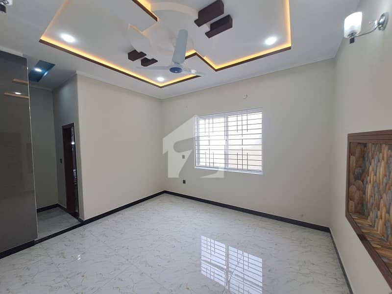 10 Marla House In Beautiful Location Of I-8 10 Marla House In Beautiful Location Of I-8
