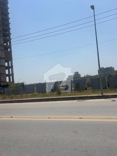 10 Marla Residential Plot For Sale On B Block Boulevard Prime Location