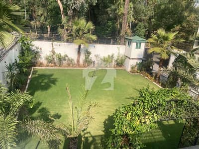 G 6 FULL HOUSE DOUBLE STOREY SEMI FURNSHED AVIALABLE FOR RENT
