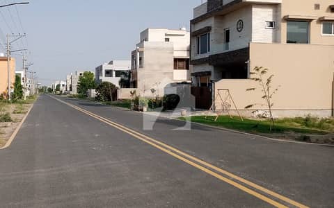 10 Marla Plot Near Park & Masjid In K Block