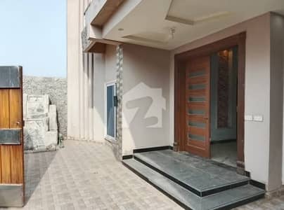 Ideally Located Prime Location Lower Portion Of 10 Marla Is Available For Rent In Multan