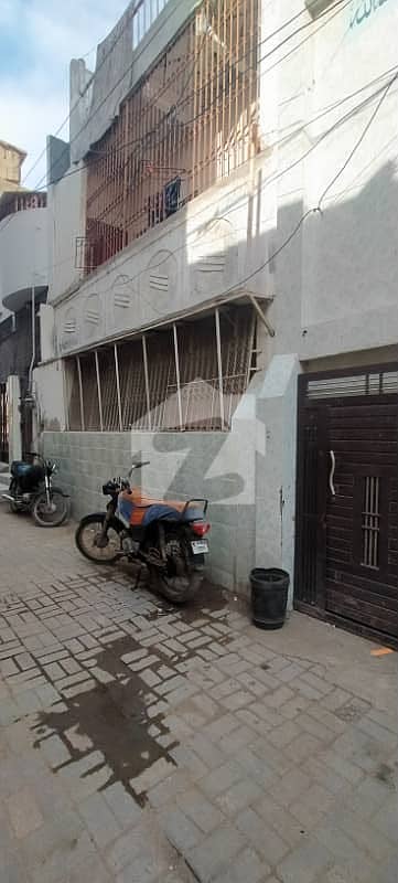 گلستانِِ جوہر ۔ بلاک 14 گلستانِ جوہر,کراچی میں 12 مرلہ Studio مکان 4.5 کروڑ میں برائے فروخت۔