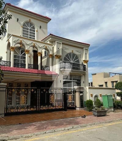 10 Marla Spanish Braind New House In Johar Black Bahria Twon Lahore. 10 Marla Spanish Braind New House In Johar Black Bahria Twon Lahore.