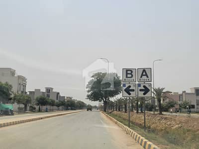 ڈی ایچ اے 9 ٹاؤن ۔ بلاک اے ڈی ایچ اے 9 ٹاؤن,ڈیفنس (ڈی ایچ اے),لاہور میں 5 مرلہ رہائشی پلاٹ 1.65 کروڑ میں برائے فروخت۔ ڈی ایچ اے 9 ٹاؤن ۔ بلاک اے ڈی ایچ اے 9 ٹاؤن,ڈیفنس (ڈی ایچ اے),لاہور میں 5 مرلہ رہائشی پلاٹ 1.65 کروڑ میں برائے فروخت۔