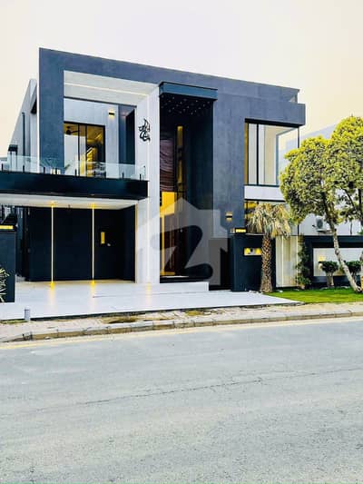 1 kanal Beautifully Designed Modern House for Rent in DHA Phase 6