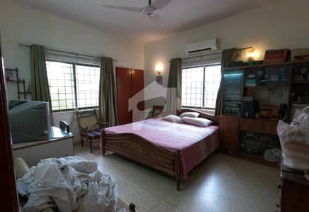 Prime Location Lower Portion Sized 400 Square Yards Is Available For Rent In Federal B Area - Block 13