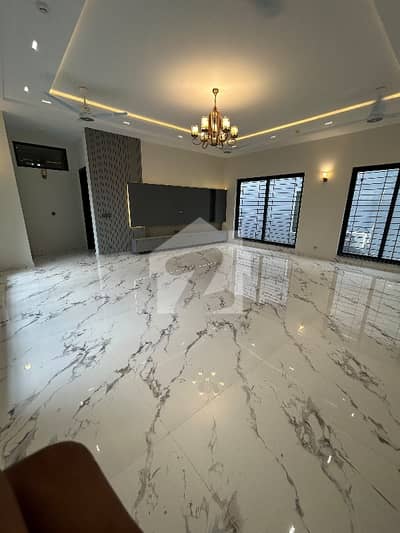 1 KANAL BRAND NEW UPPER FAMILY PORTION FOR RENT IN_CLOSE TO NFC_1