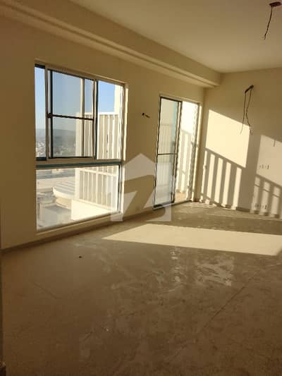 Beautiful road facing 4 bed dd 2 reserved parking Beautiful road facing 4 bed dd 2 reserved parking