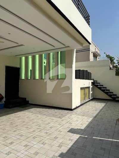 14 Marla House For Sale In Drawing Garden Drawing Dining Tv Launch With Basement Servant Room Three Phase Water Meter Gas Meter Next To Corner