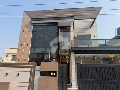 10 Marla House For Sale In G Block, Central Park Housing Scheme | PKR 4.10 Crore 10 Marla House For Sale In G Block, Central Park Housing Scheme | PKR 4.10 Crore