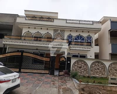 جی ۔ 13 اسلام آباد میں 6 کمروں کا 1 کنال مکان 14.5 کروڑ میں برائے فروخت۔