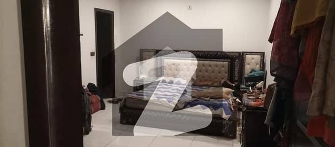 240 Square Yards Lower Portion Situated In Gulistan-E-Jauhar Block 12 For Sale
