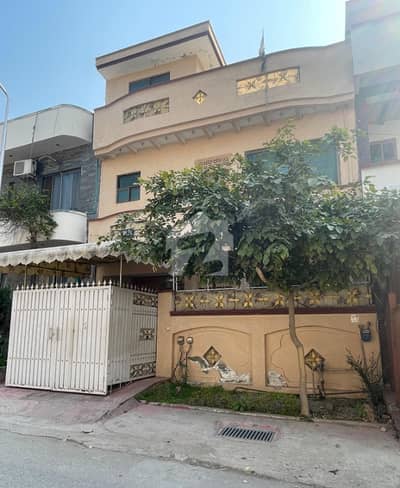 Double Storey Used House For Sale Prime Location, 25*40 Beautifully Maintained Double Storey House Available For Sale In G-13/1 The Property Is Ideally Located Double Storey Used House For Sale Prime Location, 25*40 Beautifully Maintained Double Storey House Available For Sale In G-13/1 The Property Is Ideally Located