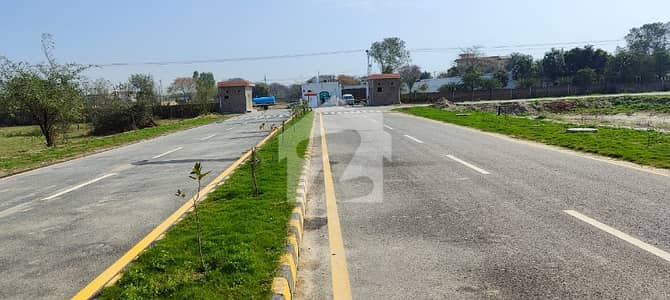 10 Marla Plot Available For Sale