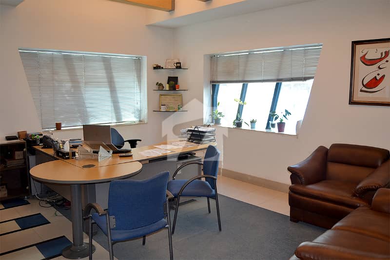 Main Shahra-e-Faisal Office Space Available for Rent Main Shahra-e-Faisal Office Space Available for Rent