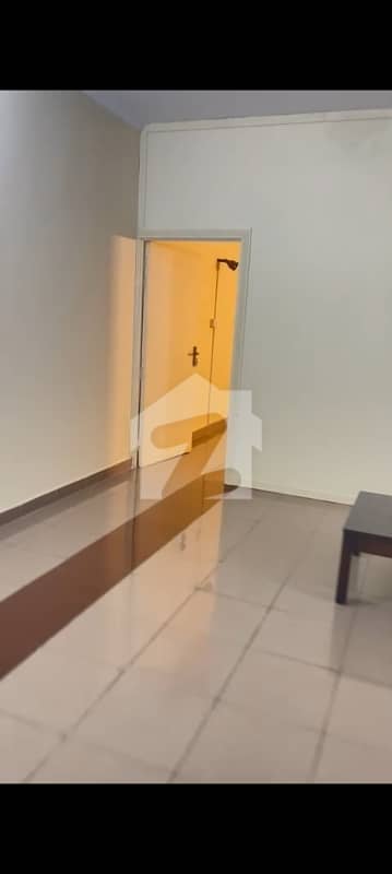 3 Bed apartment available for rent in F11 Abudhabi tower