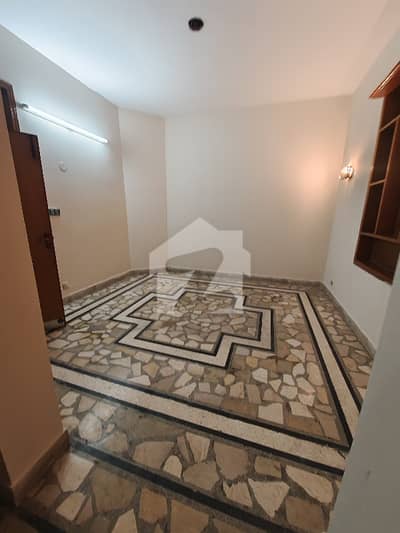 5 Marla Beautiful House And Beautiful Location, Double Story, Furnished