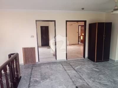 5 MARLA FULL HOUSE FOR RENT FOR OFFICE & FAMILY JOHAR TOWN PHACE 2