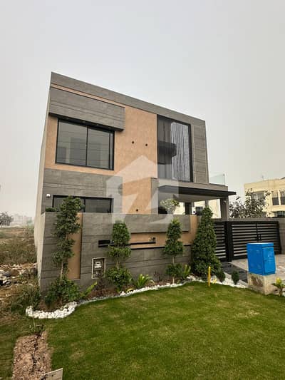 UNIQUE LAYOUT 10 MARLA MODERN HOUSE FOR SALE IN DHA PHASE 7