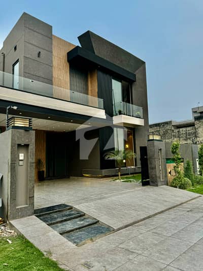 MODERN DESIGN 10 MARLA LUXURY HOUSE FOR SALE IN DHA PHASE 7 MODERN DESIGN 10 MARLA LUXURY HOUSE FOR SALE IN DHA PHASE 7