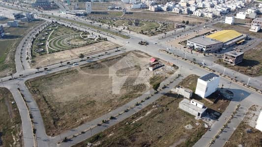 Prime Location 10 Marla Residential Plot In Central Master City Housing Scheme For sale