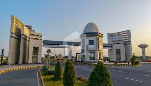 1 Kanal Prime Located Plot Near Park ,Takmeel Square, 250ft Road and Direct Access from 80ft Road 1 Kanal Prime Located Plot Near Park ,Takmeel Square, 250ft Road and Direct Access from 80ft Road