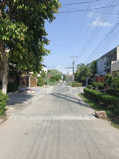 1 KANAL PLOT FOR SALE IN NESPAK PHASE1 BLOCK C1 VERY HOT LOCATION COLLAGE ROAD 1 KANAL PLOT FOR SALE IN NESPAK PHASE1 BLOCK C1 VERY HOT LOCATION COLLAGE ROAD