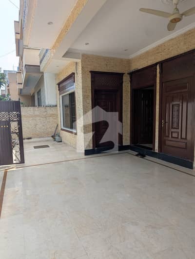 سوان گارڈن ۔ بلاک ایچ سوان گارڈن,اسلام آباد میں 3 کمروں کا 10 مرلہ مکان 3.0 کروڑ میں برائے فروخت۔