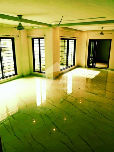 BRAND NEW Apartment 4 Bedrooms 6Th Floor Open View Neat And Cline Well Maintaine Avlialab For Rent In Askari 10 Sector S.
