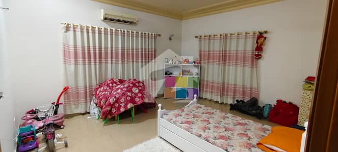 ڈی او ایچ ایس فیز 1 ملیر کنٹونمنٹ,کینٹ,کراچی میں 8 کمروں کا 1 کنال مکان 18.2 کروڑ میں برائے فروخت۔