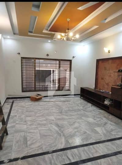 D-12 Islamabad 4080 Upper Portion For Rent 3bed with washroom Drawing Dining Tvl Kichen No Mumty Parking Gas Electric Metr Sept