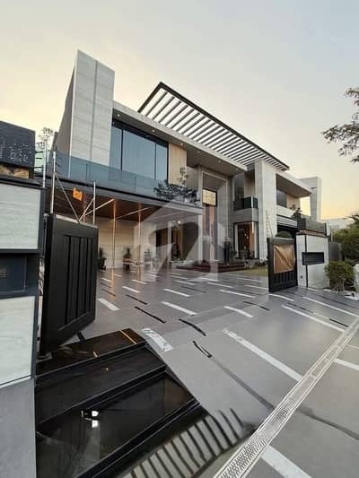 BRAND NEW 1,000 SQ YD ULTRA-LUXURY VILLA FOR RENT IN DHA PHASE 8, KARACHI BRAND NEW 1,000 SQ YD ULTRA-LUXURY VILLA FOR RENT IN DHA PHASE 8, KARACHI