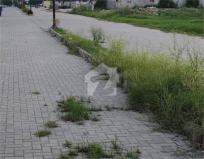 I-10 Main Road Building with Big Parking area Plot Size 4 Kanal with 2 Kanal Extra Land Total 6 Kanal area For Sale
