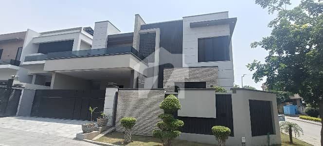 Corner Kanal House For Sale
