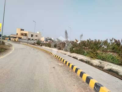 ڈی ایچ اے فیز 5 - بلاک ایم ڈی ایچ اے فیز 5,ڈی ایچ اے ڈیفینس,لاہور میں 1 کنال رہائشی پلاٹ 4.45 کروڑ میں برائے فروخت۔ ڈی ایچ اے فیز 5 - بلاک ایم ڈی ایچ اے فیز 5,ڈی ایچ اے ڈیفینس,لاہور میں 1 کنال رہائشی پلاٹ 4.45 کروڑ میں برائے فروخت۔