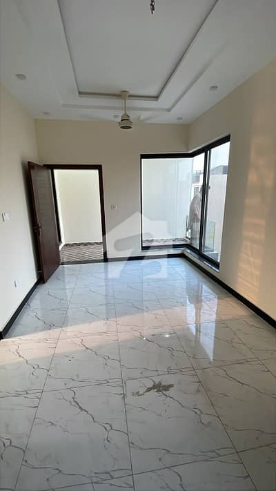 Kanal Upper Portion Available For Rent